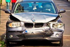 Read more about the article Schadensfeststellung nach einem Unfall mit dem Auto