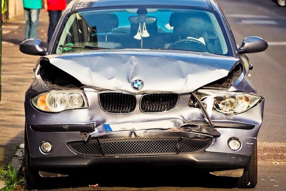 You are currently viewing Schadensfeststellung nach einem Unfall mit dem Auto