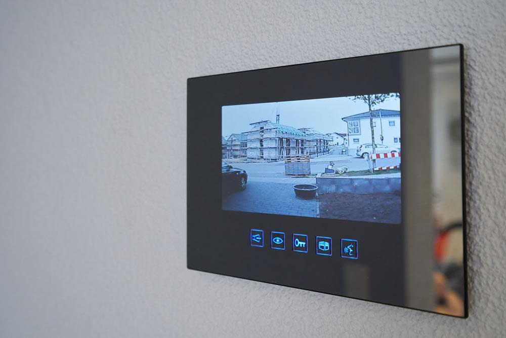 Tür mit Videosprechanlage - Innenansicht