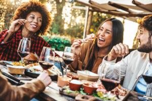 Read more about the article Wie Sie Ihren Garten für Sommerfeste vorbereiten: Ein Leitfaden für Gastgeber