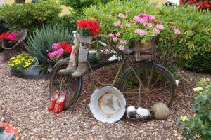 Mehr über den Artikel erfahren Deko für kleine Oasen: Die besten Tricks für Gärten, Balkone und Terrassen